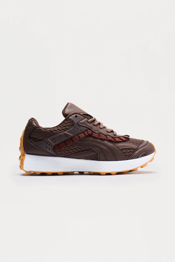 Cascade Ruffle Sneakers – Brown
