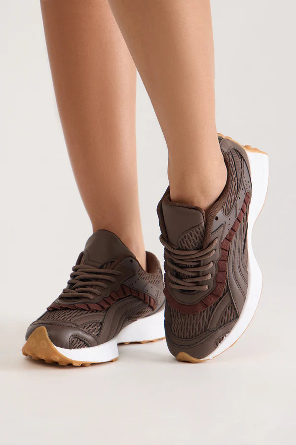 Cascade Ruffle Sneakers – Brown